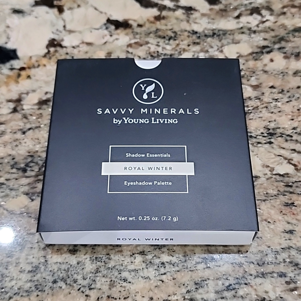 Savvy Minerals by Young Living Eye Shadow Pallette Royal Winter